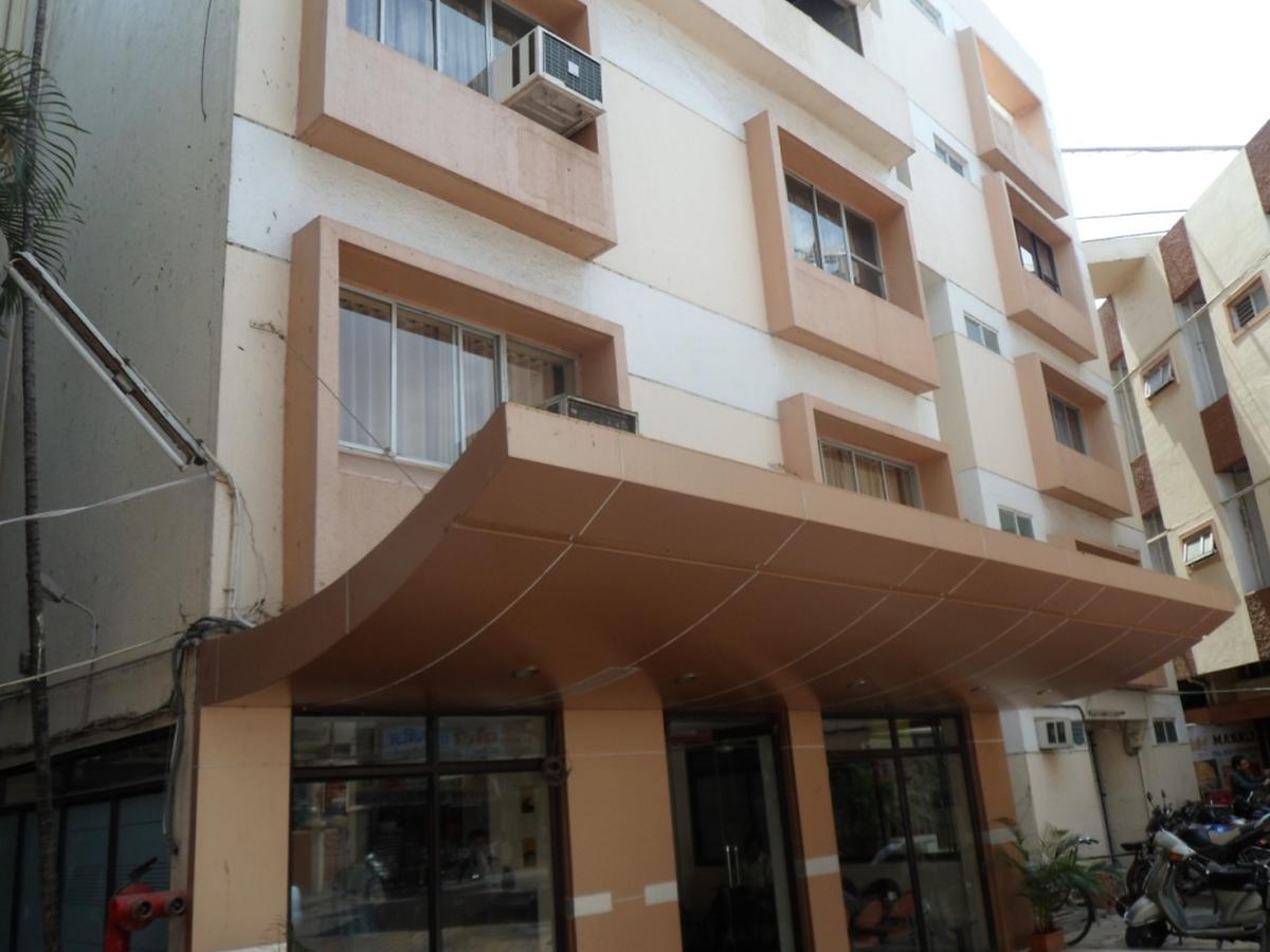 Hotel Vaishali Насик Экстерьер фото