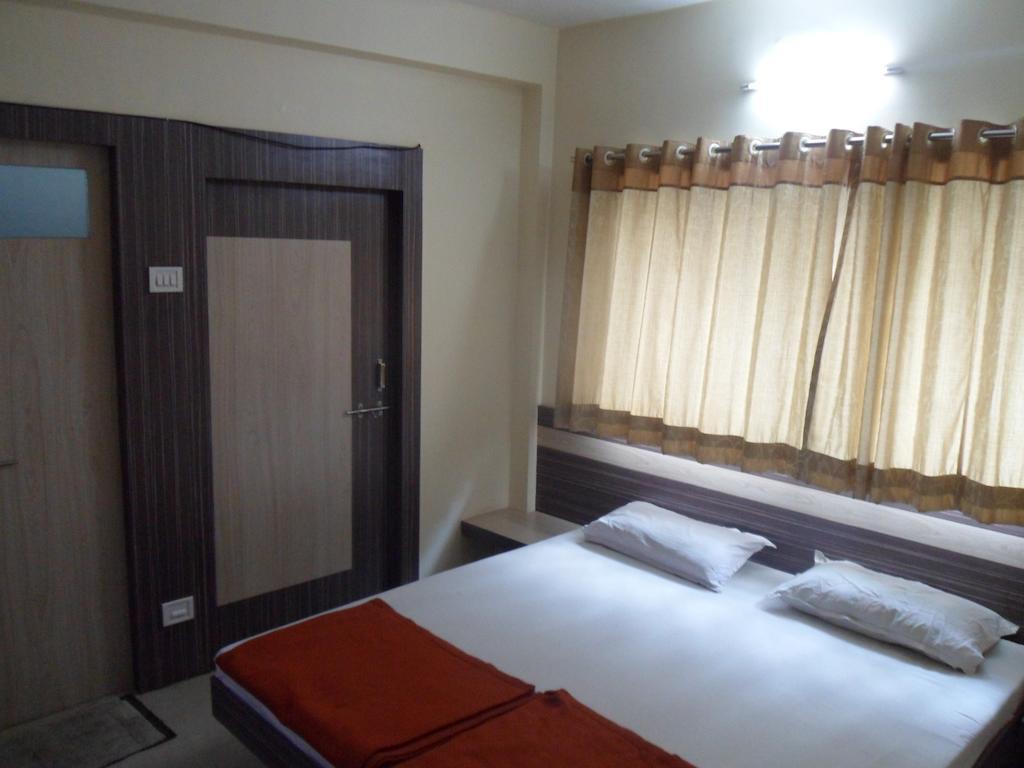 Hotel Vaishali Насик Номер фото