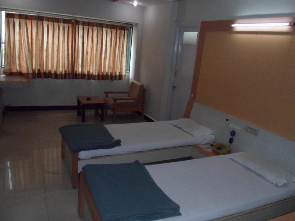 Hotel Vaishali Насик Экстерьер фото